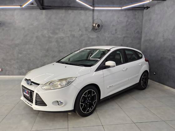 FORD FOCUS 2.0 SE PLUS 16V FLEX 4P POWERSHIFT